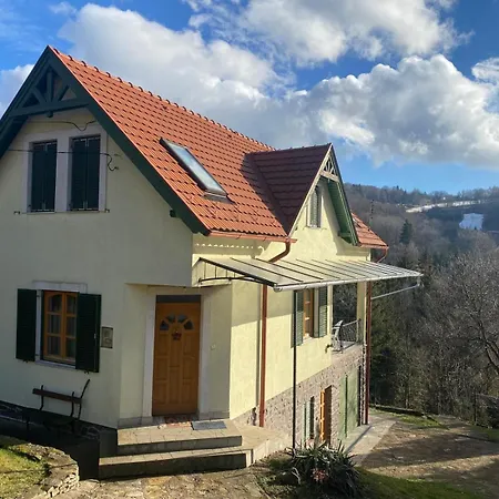 Vadrozsa Vendeghaz Dom wakacyjny Matraszentistvan